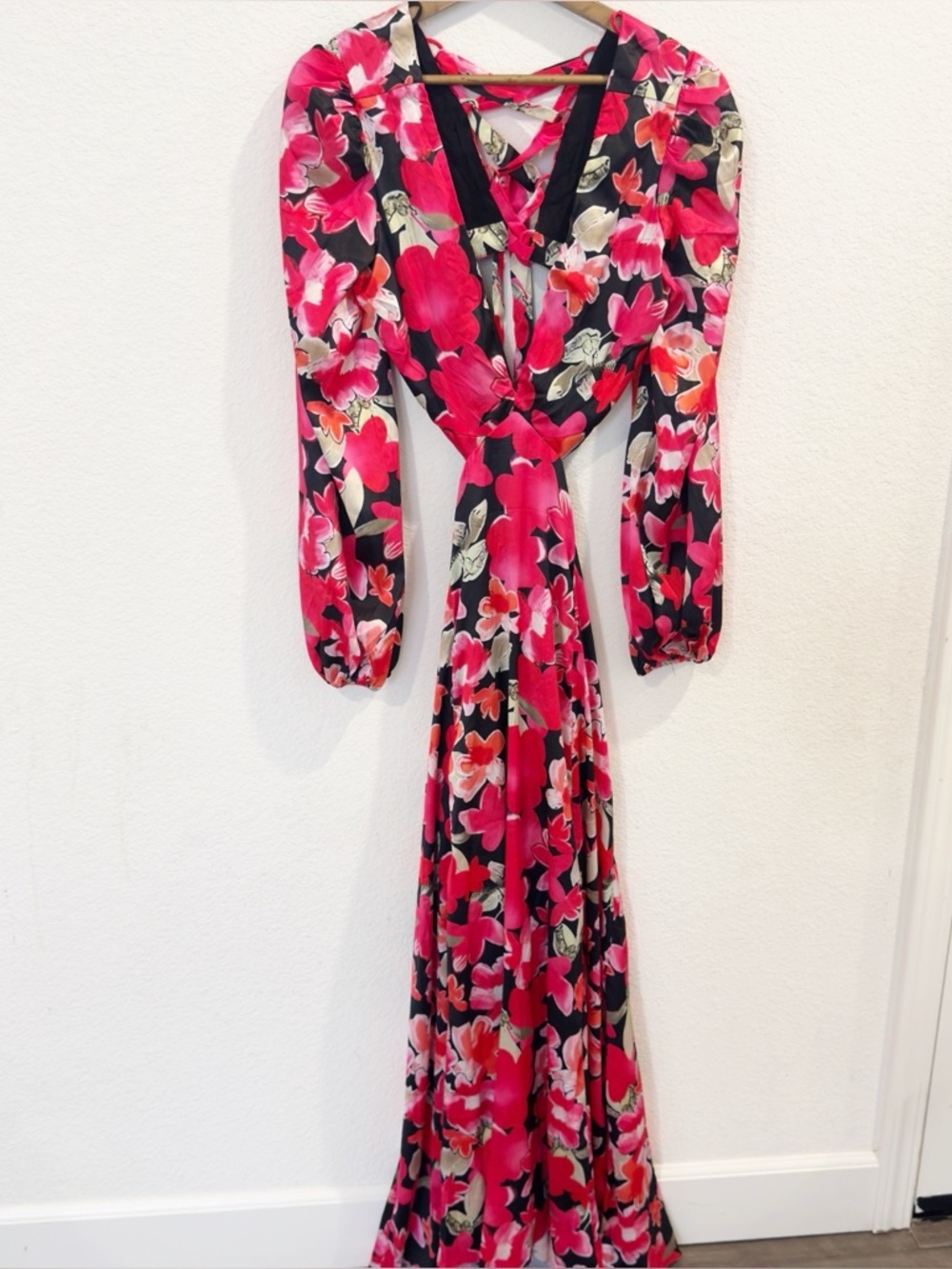 Petal & Pulp- Teena Puff Sleeve Cutout Maxi Dress- Size L